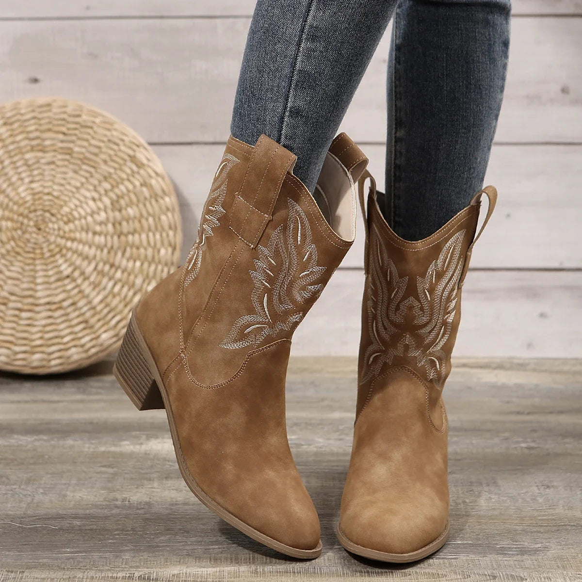 Elowen Embroidered Western Boots - Women's Pointed Toe Ankle Cowboy Boots