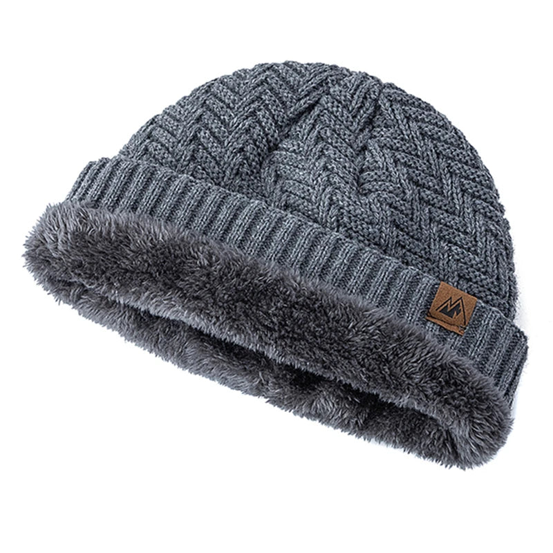 SNOWVALE KNIT BEANIE - PLUSH-LINED WINTER HAT