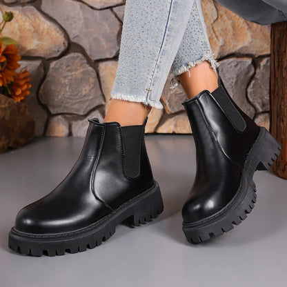 Elvaria Chunky Chelsea Boots - Women's Platform Ankle Boots