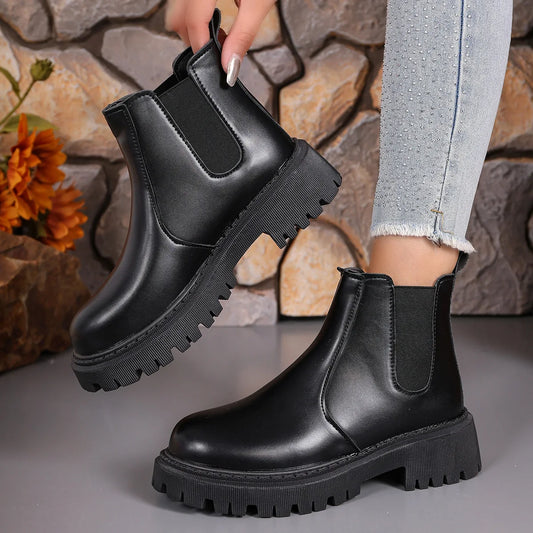 Elvaria Chunky Chelsea Boots - Women's Platform Ankle Boots