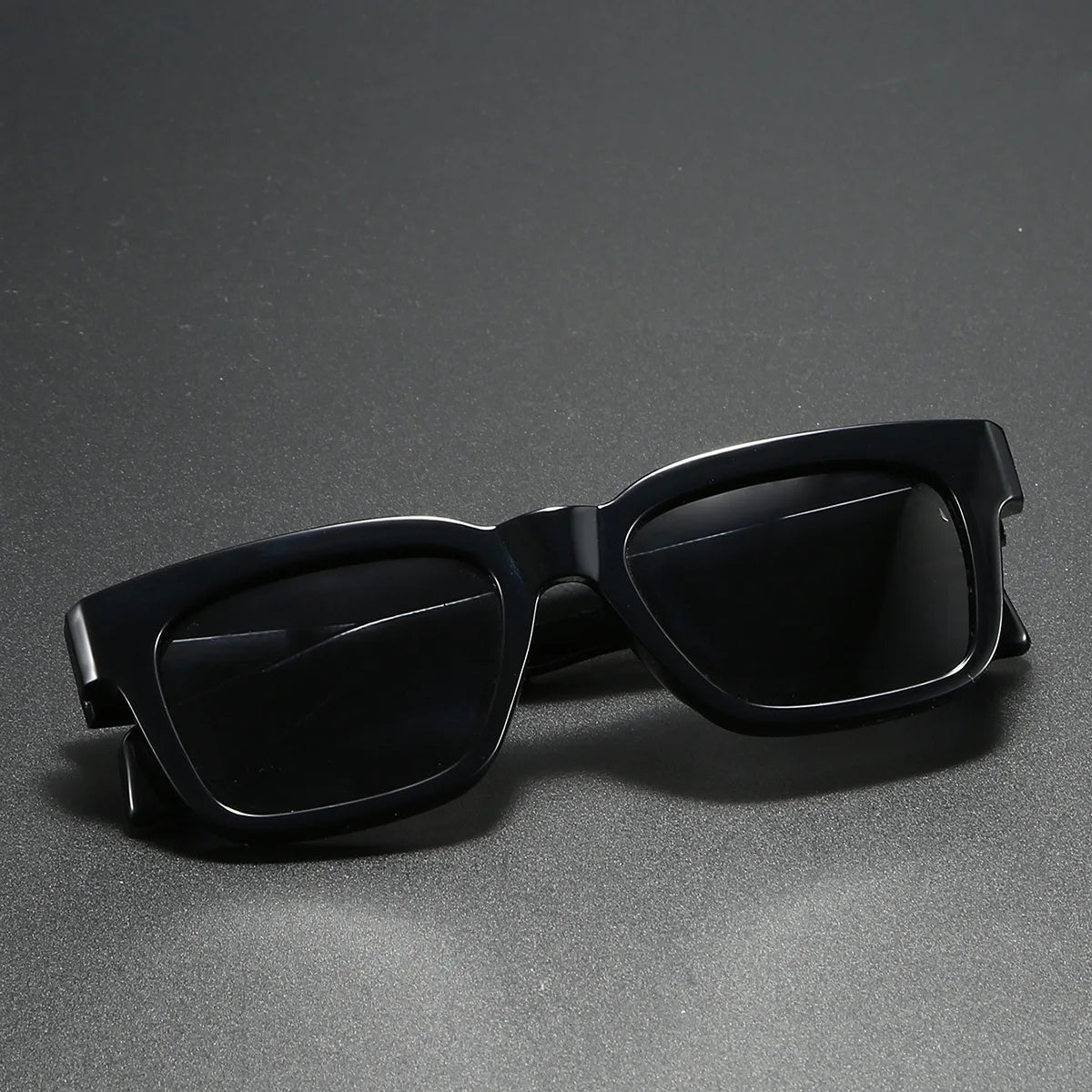 MONTERRI RETRO SQUARE SUNGLASSES