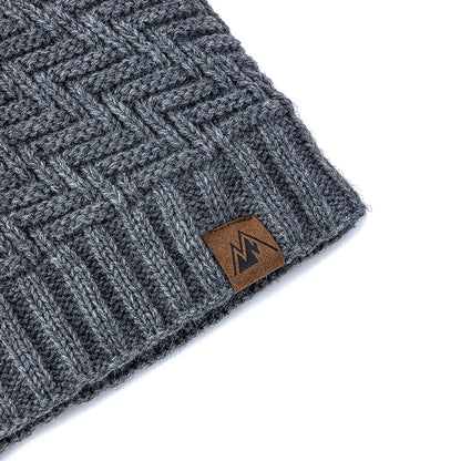 SNOWVALE KNIT BEANIE - PLUSH-LINED WINTER HAT